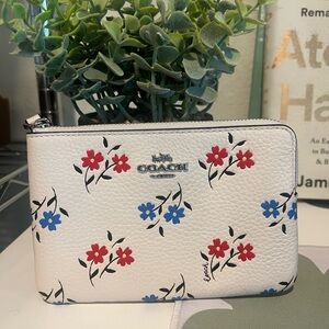 Coach White Floral Wristlet
